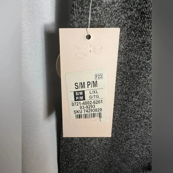 Weekend Edition Women’s Fleece Lined Leggings Size S/M NWT Gray - Picture 4 of 7